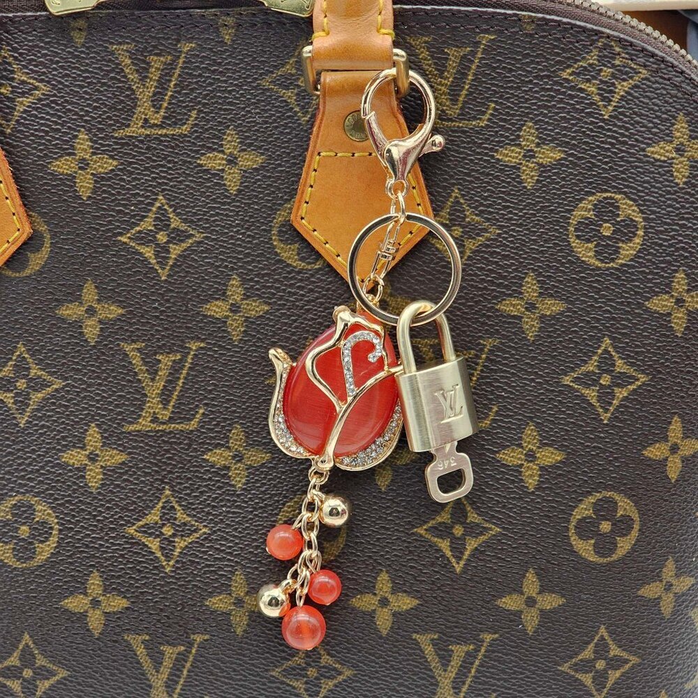 Louis Vuitton Gold Padlock 🔒 Key Set Authentic LV w/ Unbranded Flower Keychain